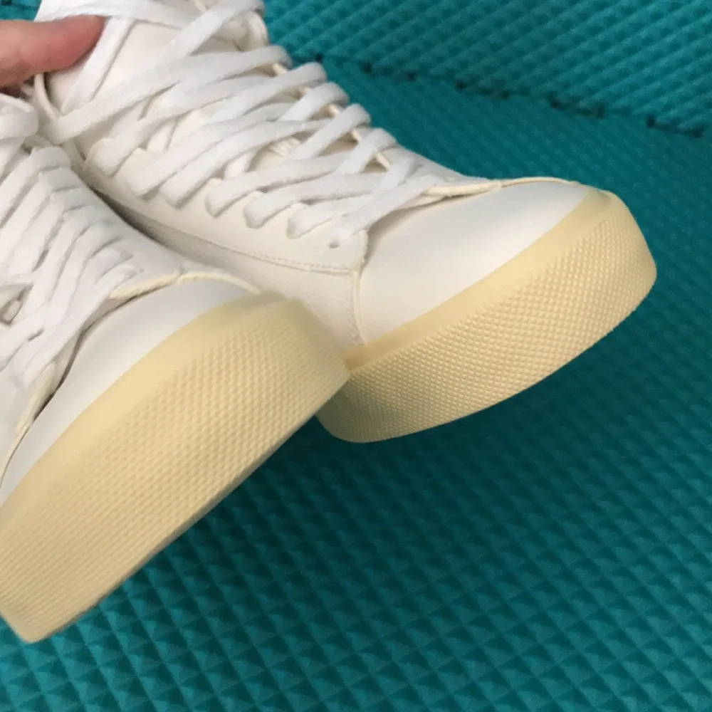 NEW - VEJA Minotaur High Top Sneaker Extra-White/Black Butter | 9